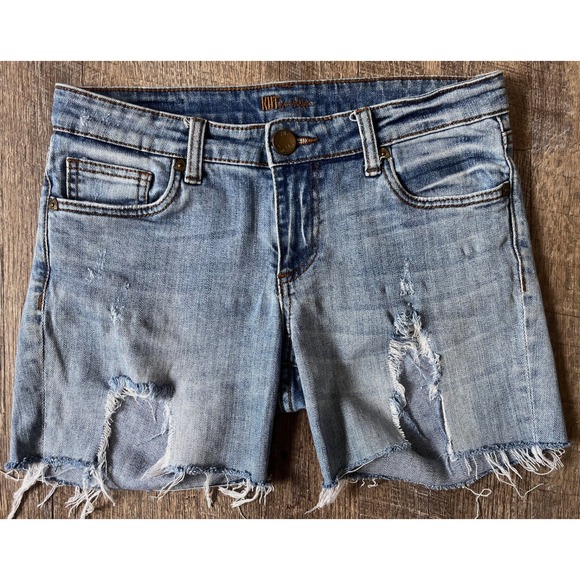 Kut From the‎ Kloth distressed shorts in light wash size 4P - Picture 1 of 4